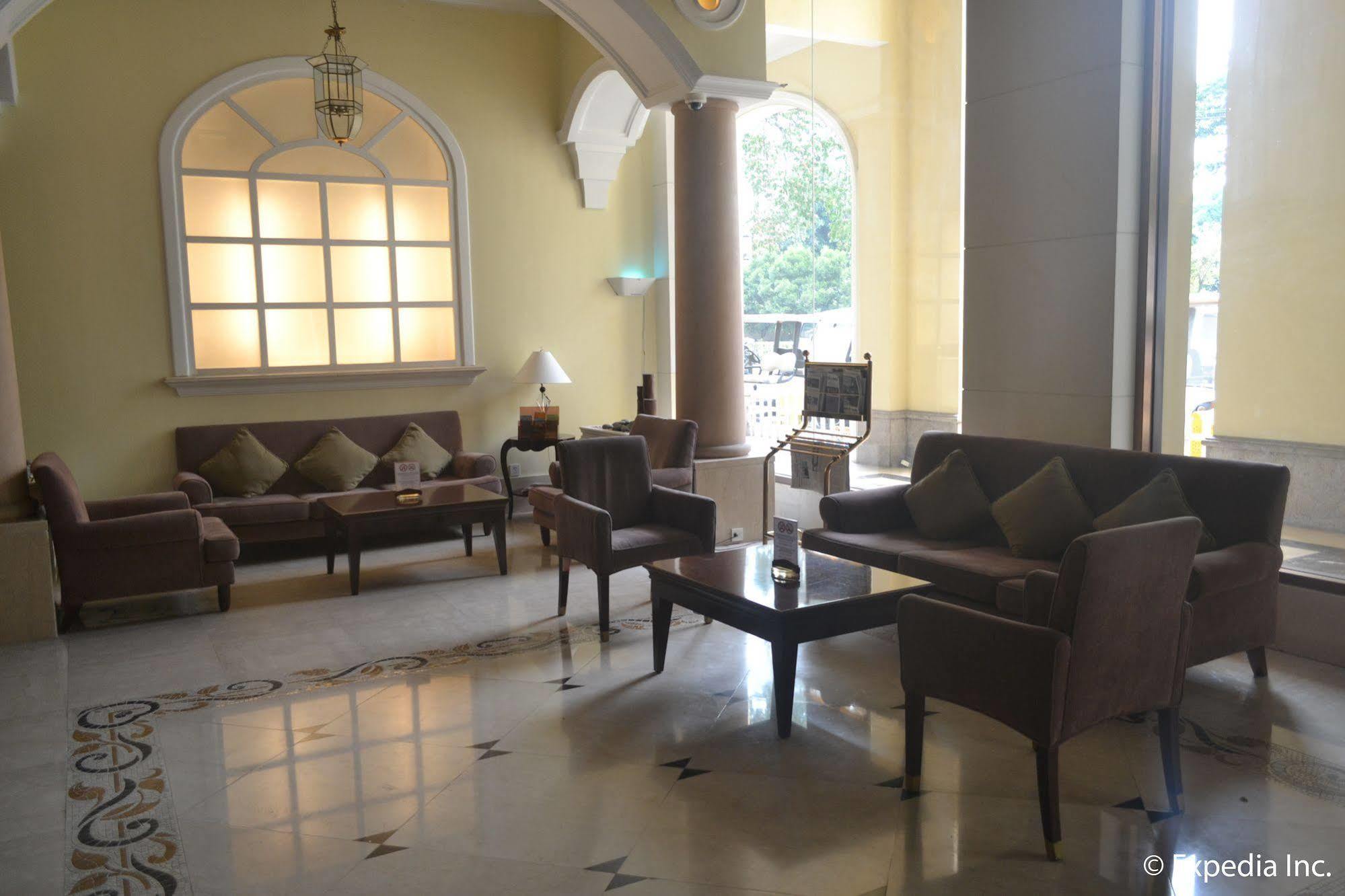 Fontana Hotel And Villas - Fontana Hot Spring Leisure Parks Mabalacat Eksteriør billede